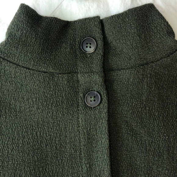 Loft Textured Button Back Shell - Picture 3 of 4